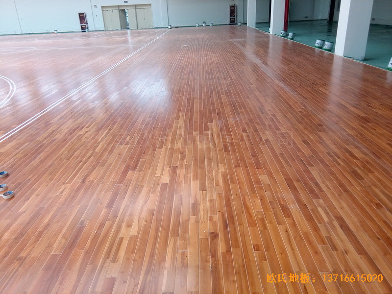 陕西安康职业技术学院篮球馆运动木地板铺装案例4