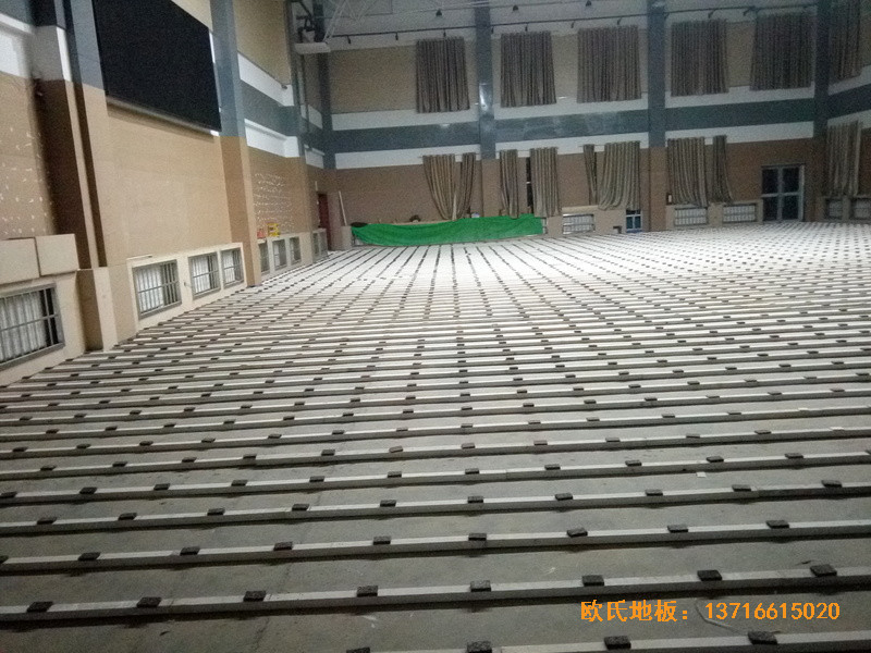 青海省税务干部学校篮球馆体育木地板铺设案例1