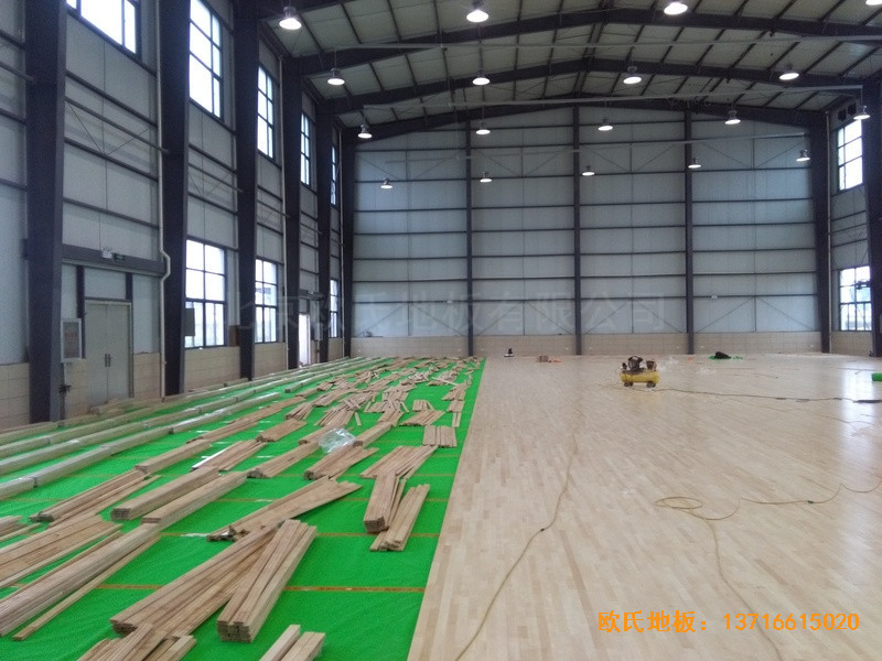 云南澄江县社区活动中心体育地板铺装案例2