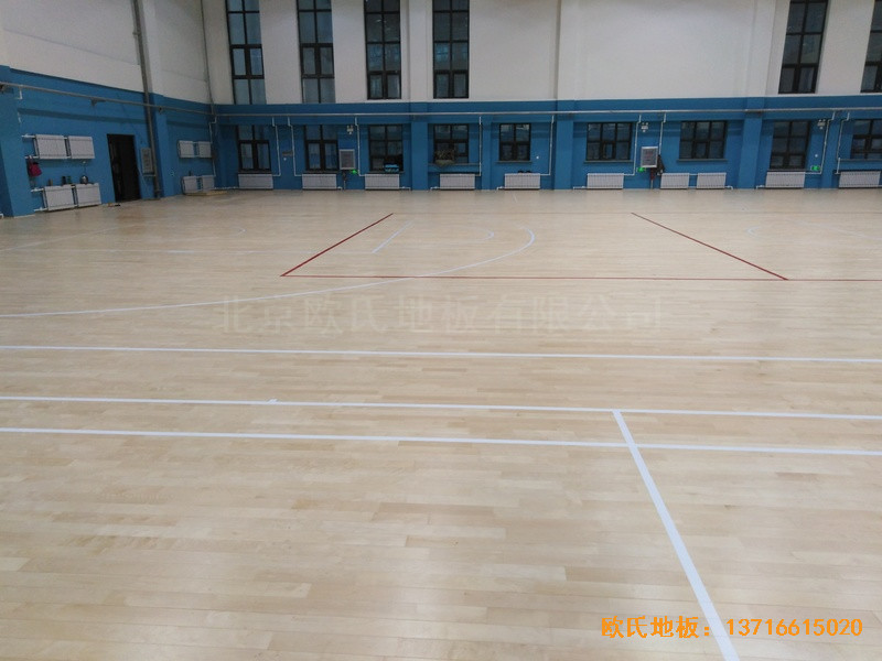 内蒙古扎兰屯职业学院篮球馆体育木地板铺装案例4