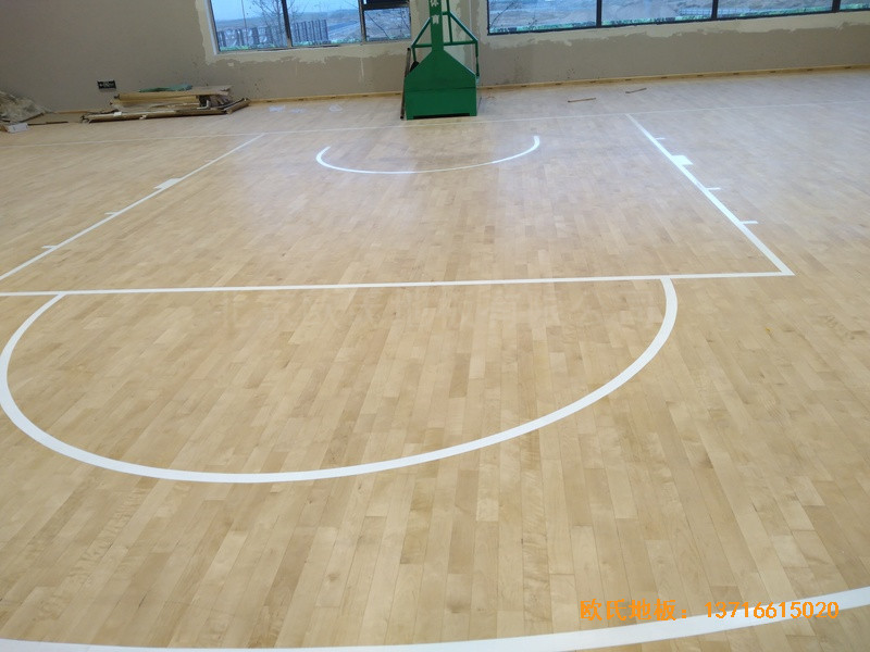 内蒙古通辽富力城篮球馆运动木地板施工案例5