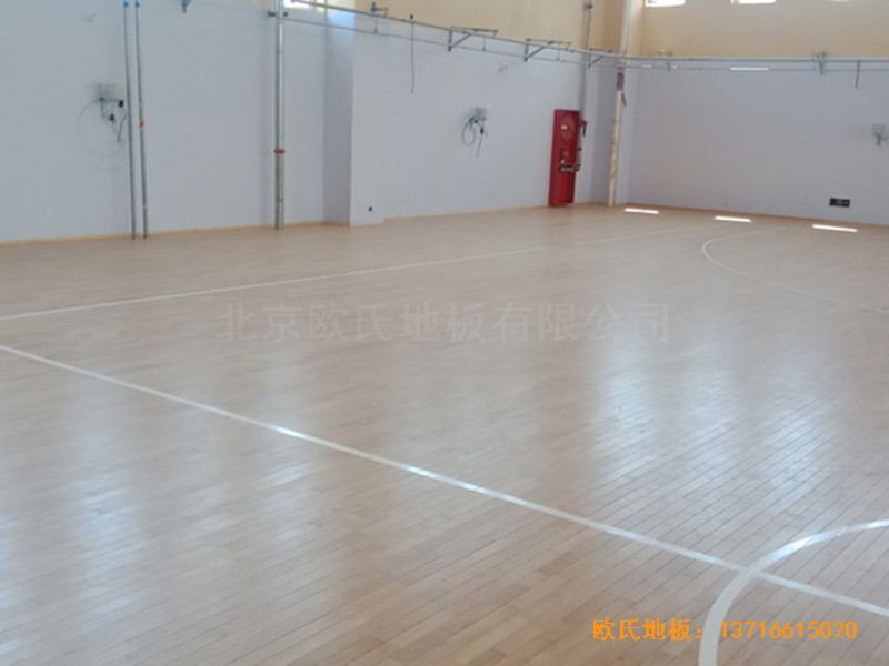 北京房山城建娄子水小学篮球馆运动木地板铺装案例0
