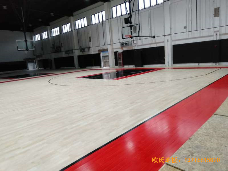 南京乐活体育馆体育木地板铺装案例4