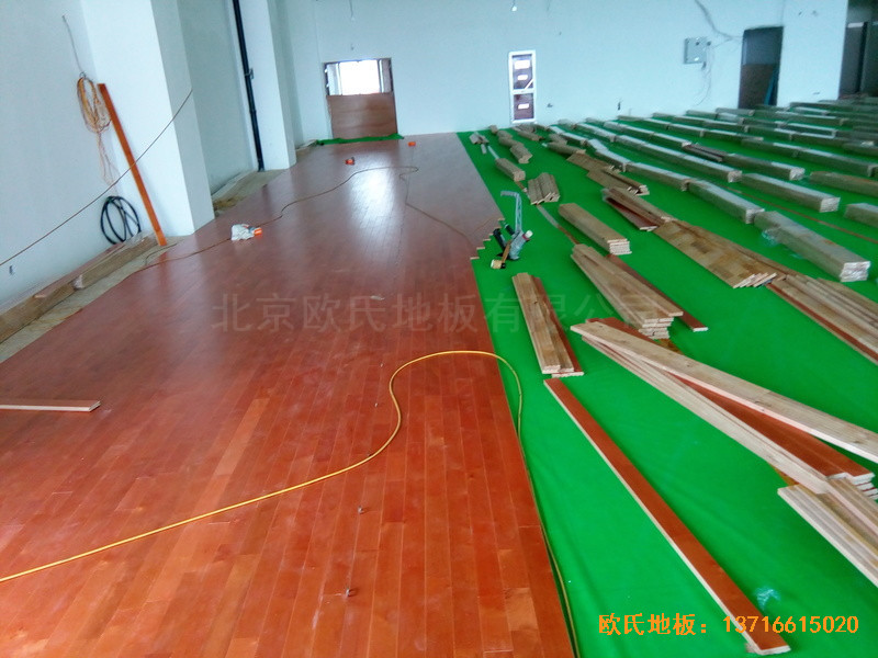 南京浦口区复兴小学运动馆运动木地板铺装案例3