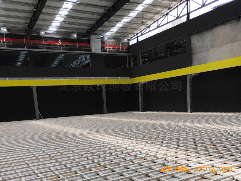 南阳体育篮球俱乐部体育地板安装案例1