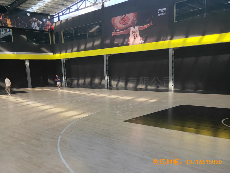 南阳体育篮球俱乐部体育地板安装案例3