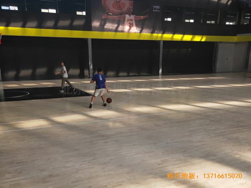 南阳体育篮球俱乐部体育地板安装案例4