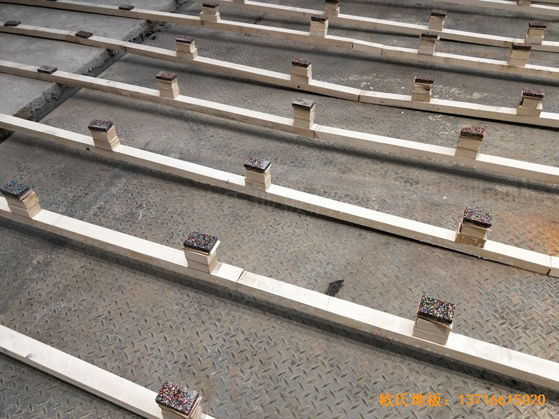 四川宜宾五粮液白酒学院运动馆体育木地板安装案例1