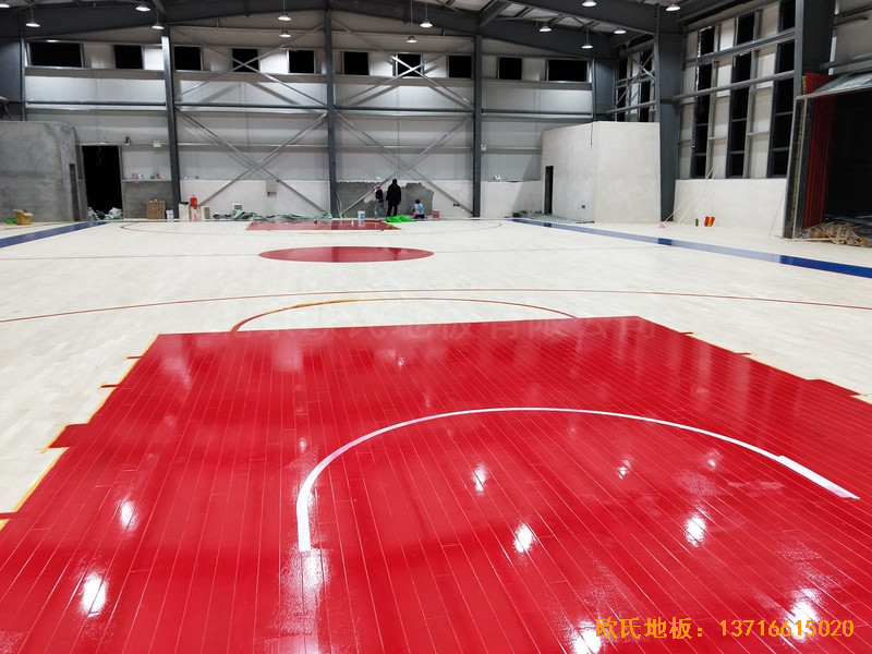 四川阿坝州马尔康消防支队篮球馆运动地板施工案例5