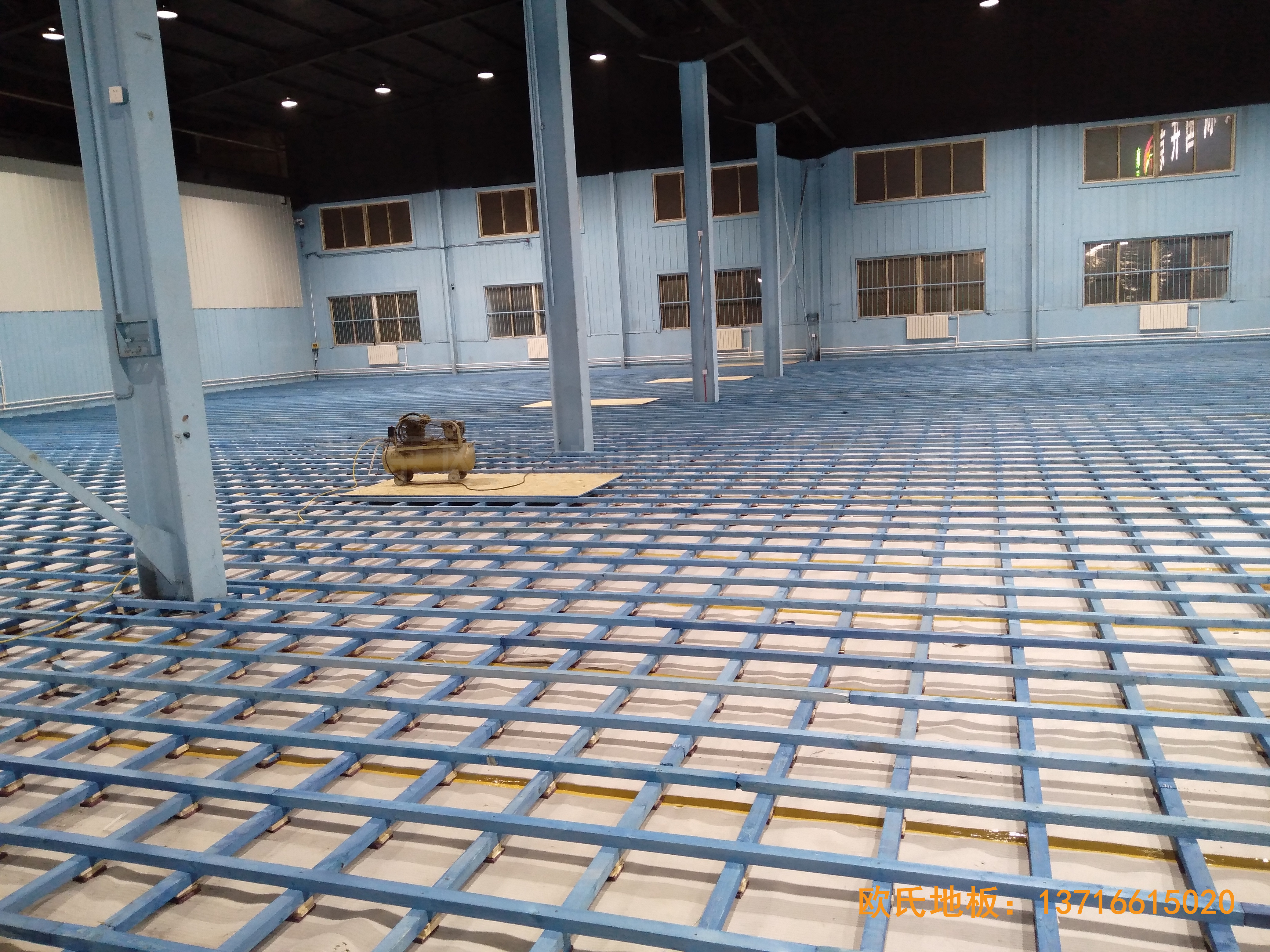 大庆让胡路区政府篮球馆运动木地板安装案例1