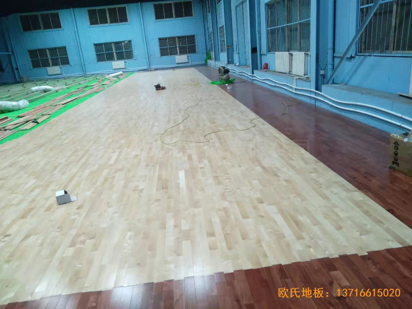 大庆让胡路区政府篮球馆运动木地板安装案例3