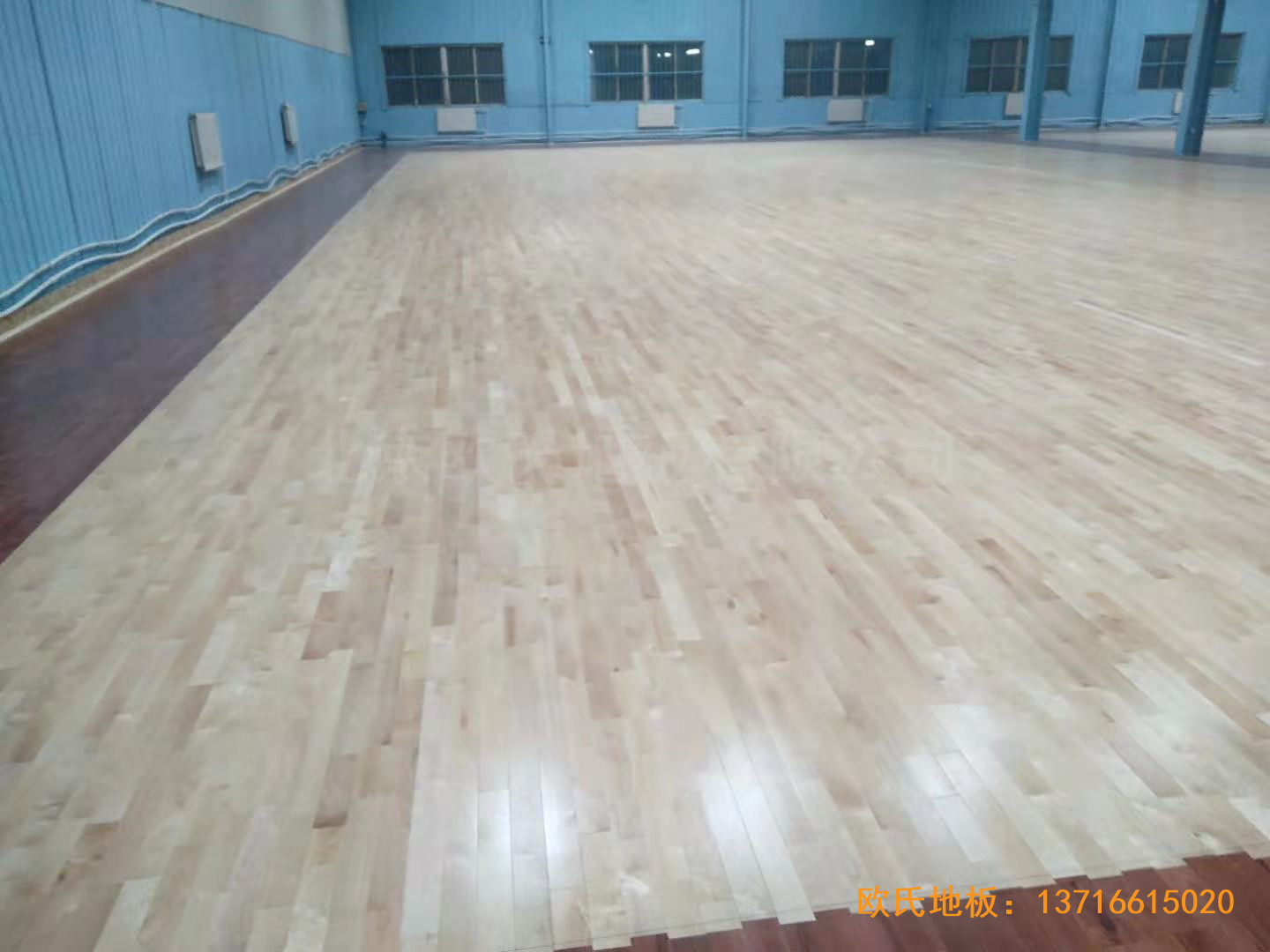 大庆让胡路区政府篮球馆运动木地板安装案例4