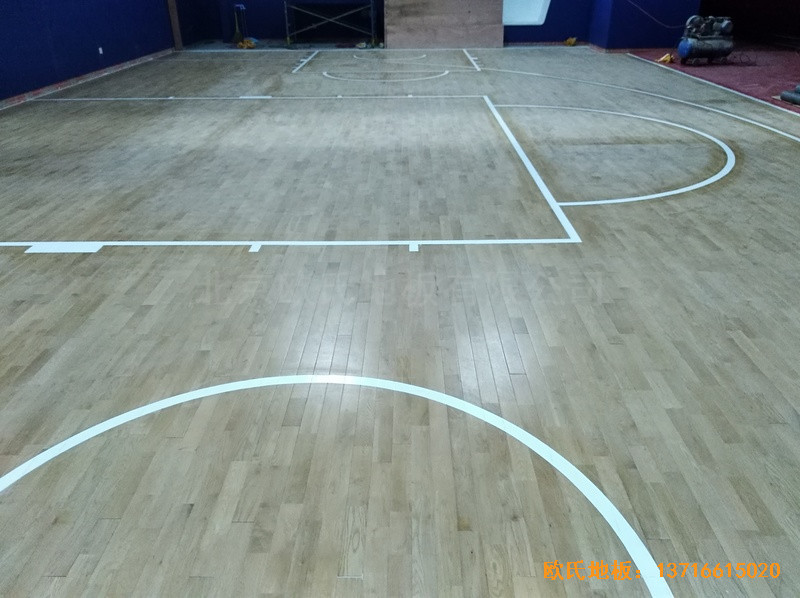 天津鲁能城购物中心篮球馆运动木地板施工案例0