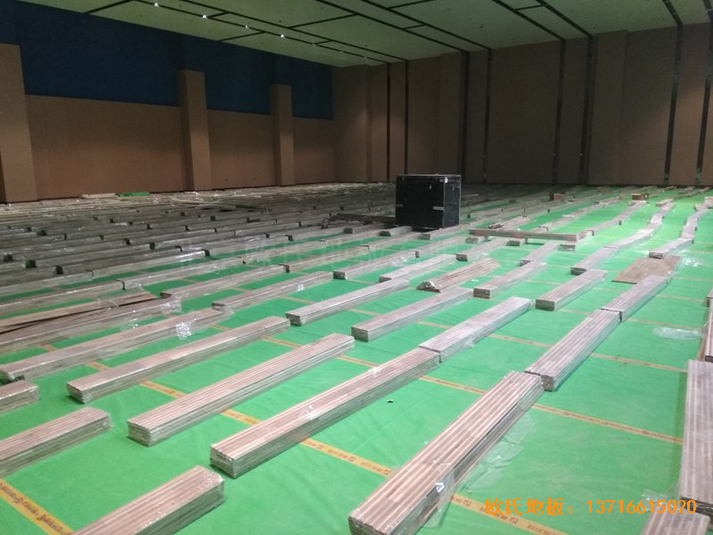 山东临沂掌舵会所运动馆体育地板施工案例2