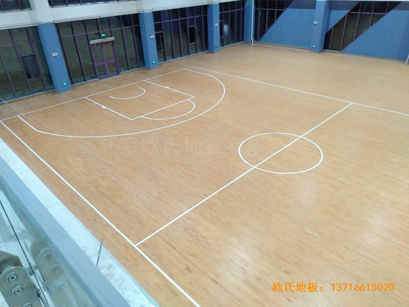 山东实验二小青岛分校篮球馆运动木地板施工案例3