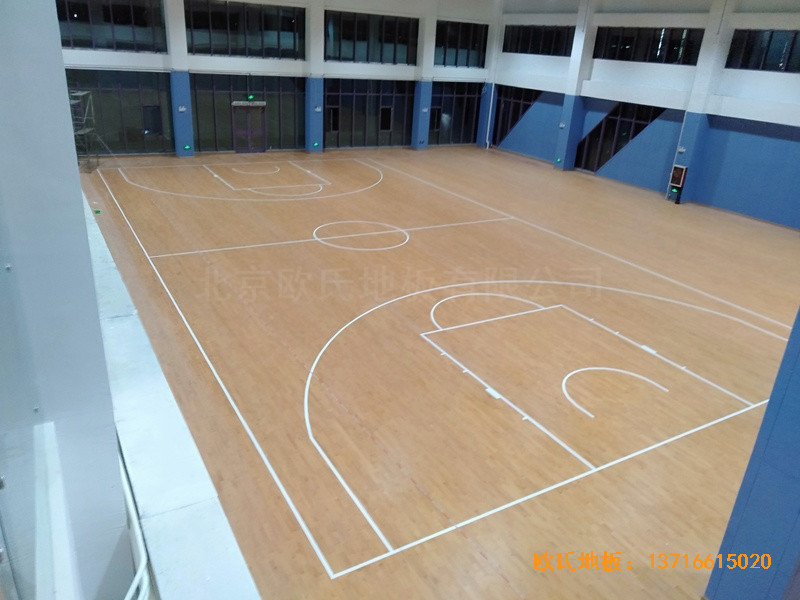山东实验二小青岛分校篮球馆运动木地板施工案例4
