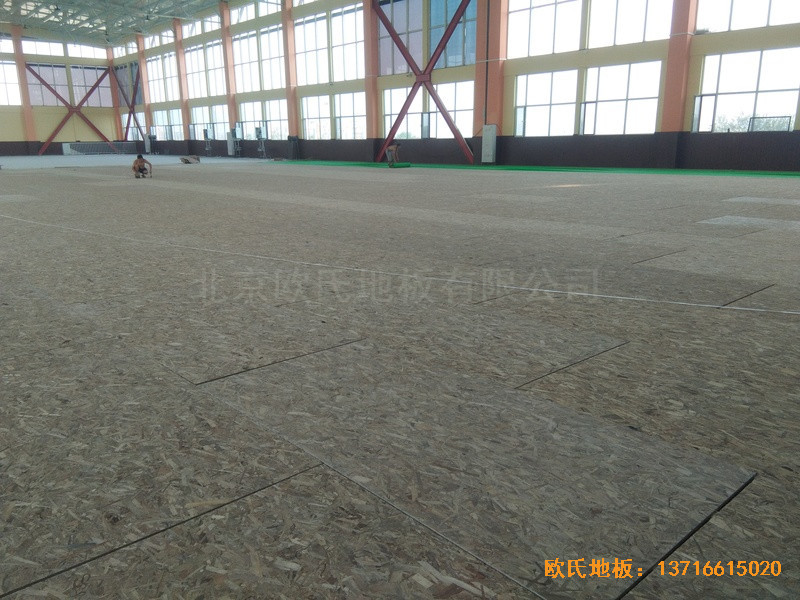山东济南章丘双语学校篮球馆体育木地板铺设案例2