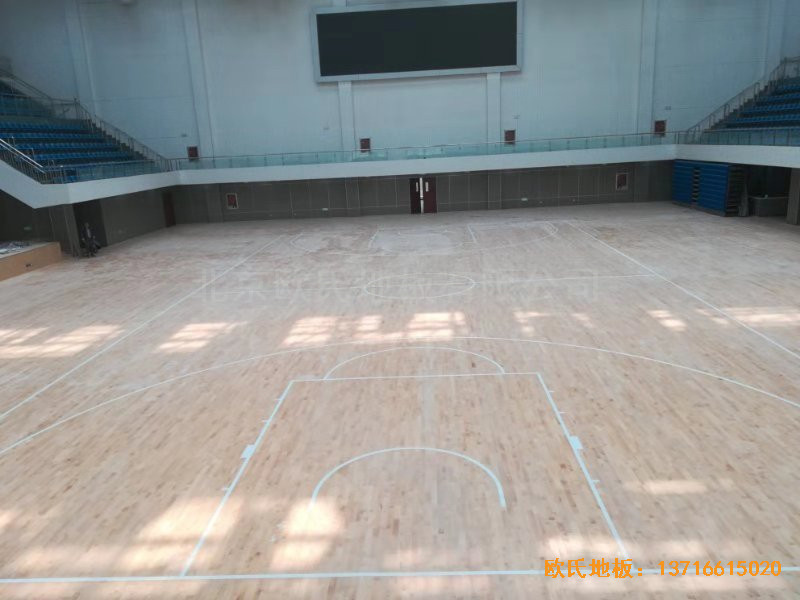 山东济南长清山东管理学院篮球馆运动地板铺装案例2