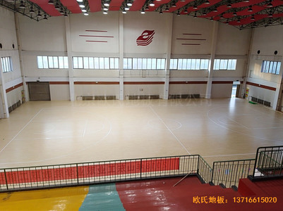 山东淄博工业职业学院篮球馆运动木地板铺设案例