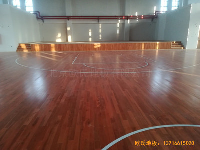 江苏连云港徐圩小学篮球馆体育木地板安装案例