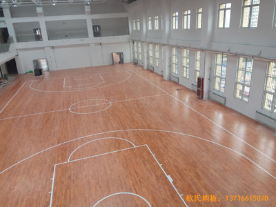 济南中区十三中学篮球馆体育木地板施工案例