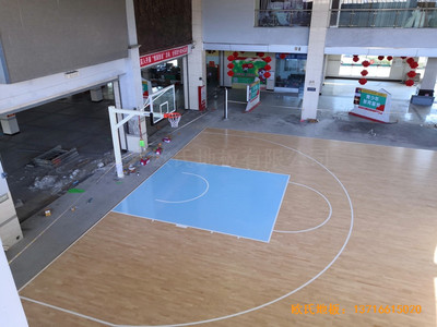 福建龙岩罗龙西路269号篮球馆体育地板铺设案例
