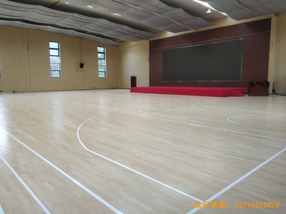 郑州四中体育馆体育木地板安装案例