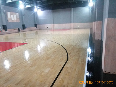 上海松江区kc篮球公园体育地板铺装案例