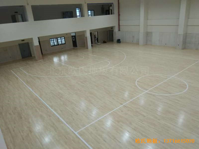 上海滨江文教区三楼篮球馆体育木地板铺设案例