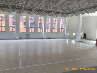 山东济南历城区雪山小学篮球馆运动木地板施工案例
