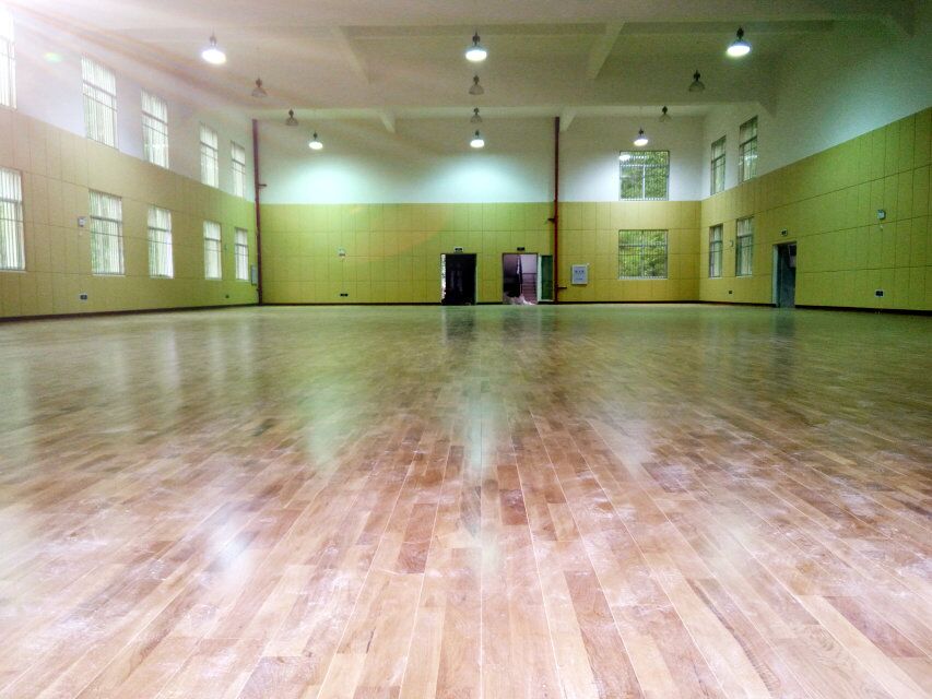 室内篮球地板保养方法
