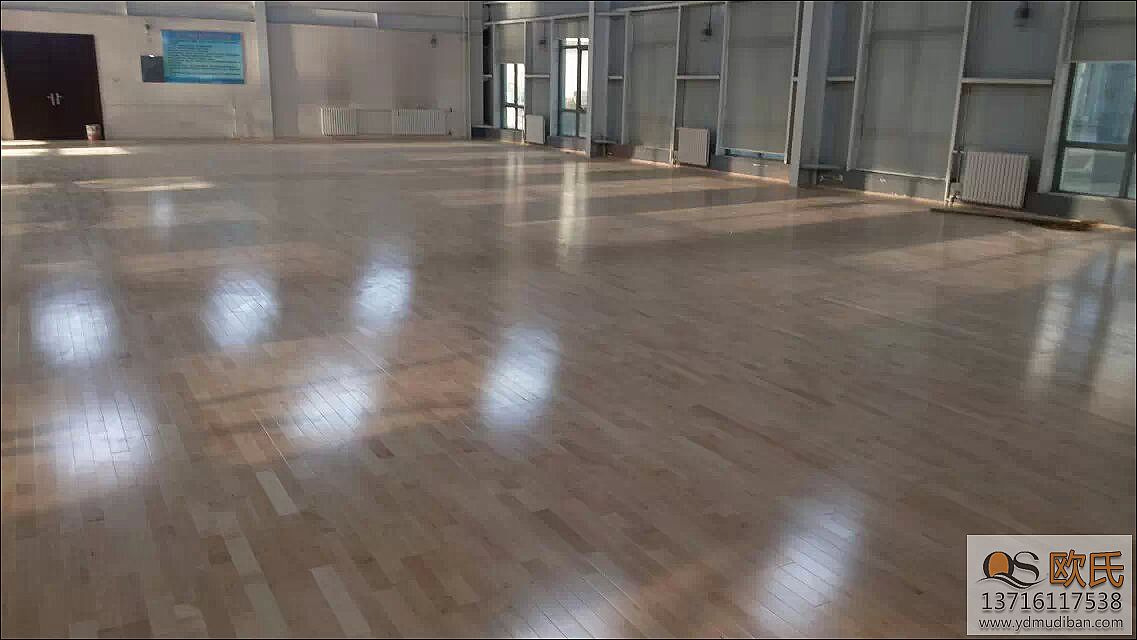 指接运动地板的生产特点