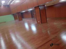 国标体育场馆木地板安装公司