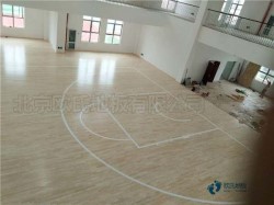 一般运动场地地板施工队