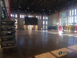 一般篮球馆木地板施工队
