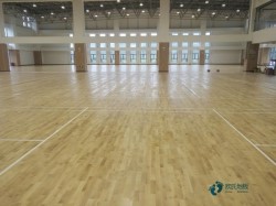 普通运动场地地板施工方案
