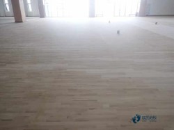 校园运动场地板安装公司