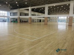 有什么篮球场木地板厂家报价