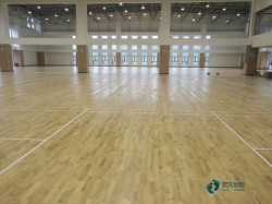 一般运动场地地板施工步骤