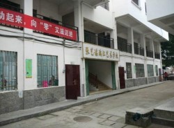 国产运动场地地板安装公司