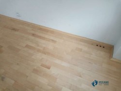 寻求体育馆木地板安装公司