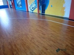 双层龙骨篮球木地板保养方法