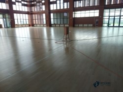 较好的运动场地木地板施工流程