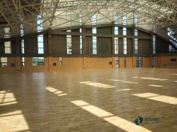 俄勒冈松舞台运动场地木地板施工团队
