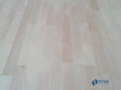 俄勒冈松舞台运动场地板施工团队