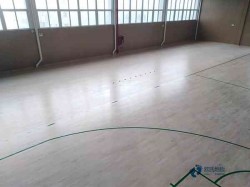 双层龙骨篮球体育木地板如何保养