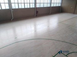专业运动场地木地板施工