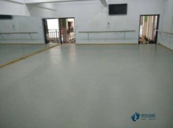 小学俄勒冈松舞台体育馆地板施工团队